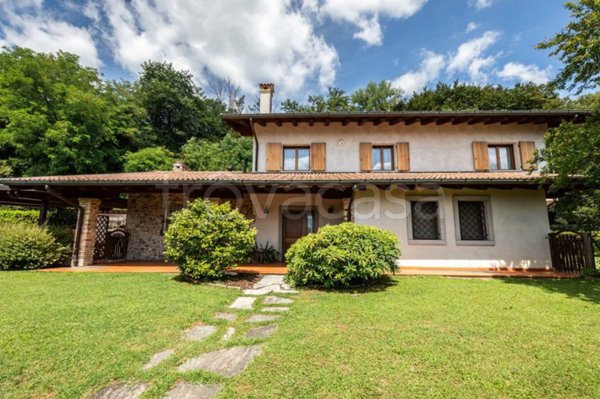 casa indipendente in vendita a Tricesimo