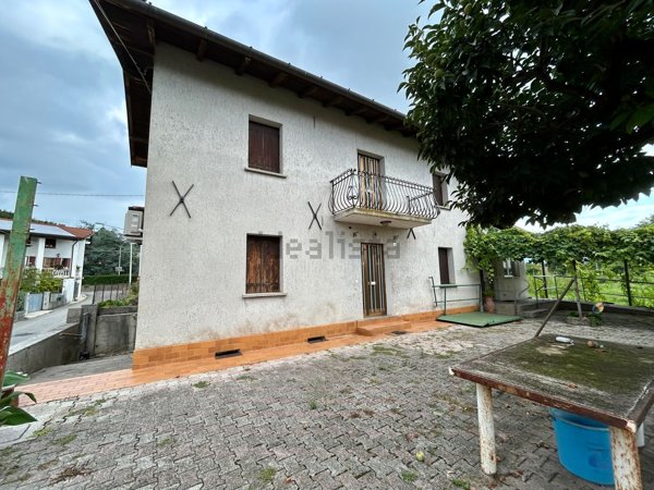 casa indipendente in vendita a Tricesimo in zona Adorgnano