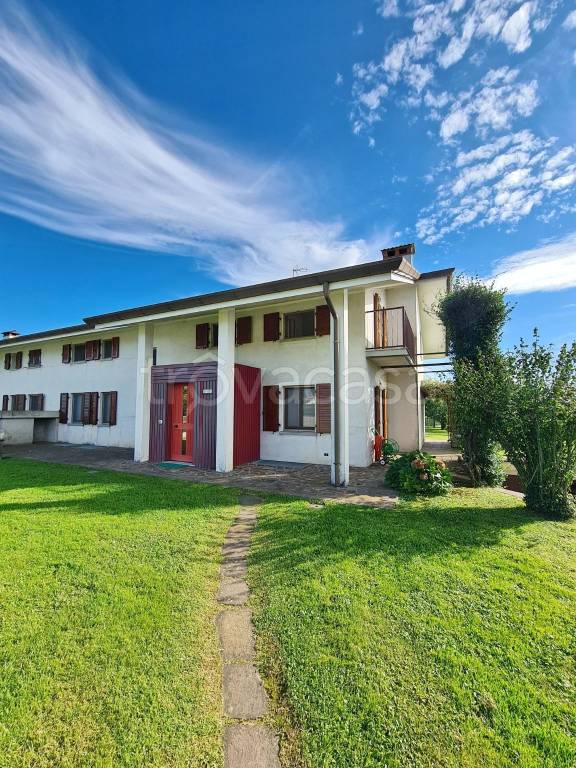 casa indipendente in vendita a Tricesimo in zona Fraelacco