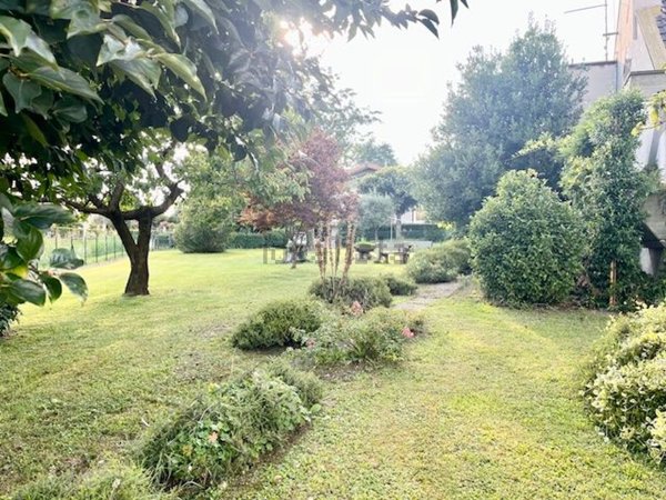 casa indipendente in vendita a Tricesimo in zona Leonacco