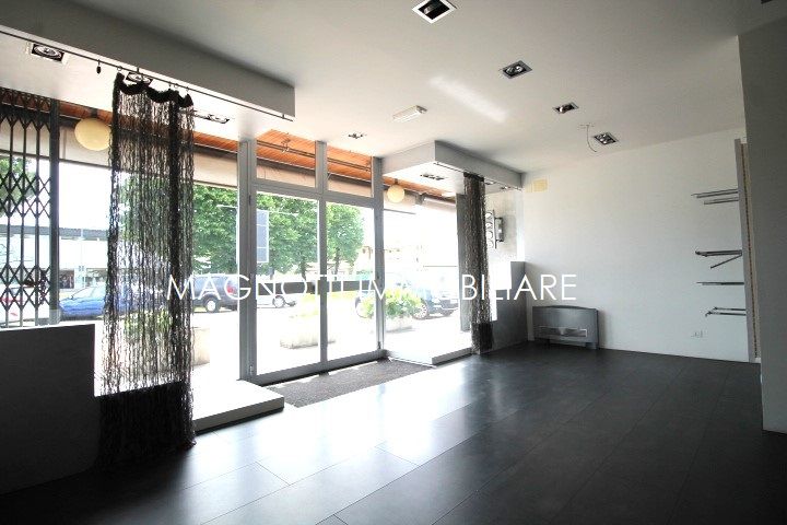 negozio in vendita a Tricesimo