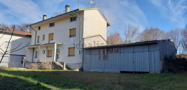 casa indipendente in vendita a Tricesimo in zona Felettano