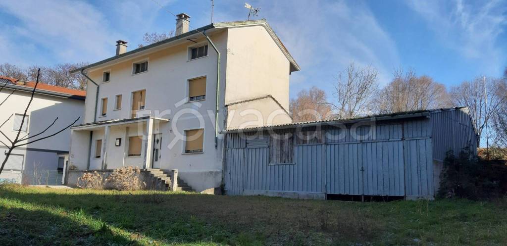 casa indipendente in vendita a Tricesimo in zona Fraelacco