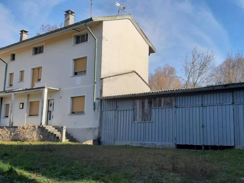 casa indipendente in vendita a Tricesimo in zona Felettano