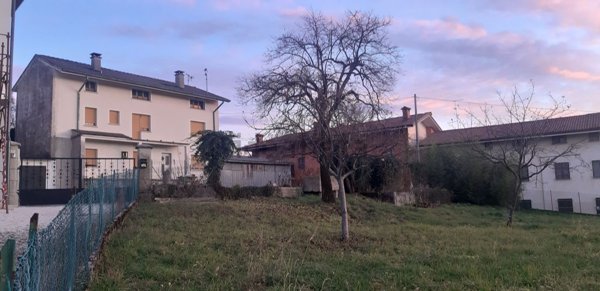 casa indipendente in vendita a Tricesimo in zona Fraelacco