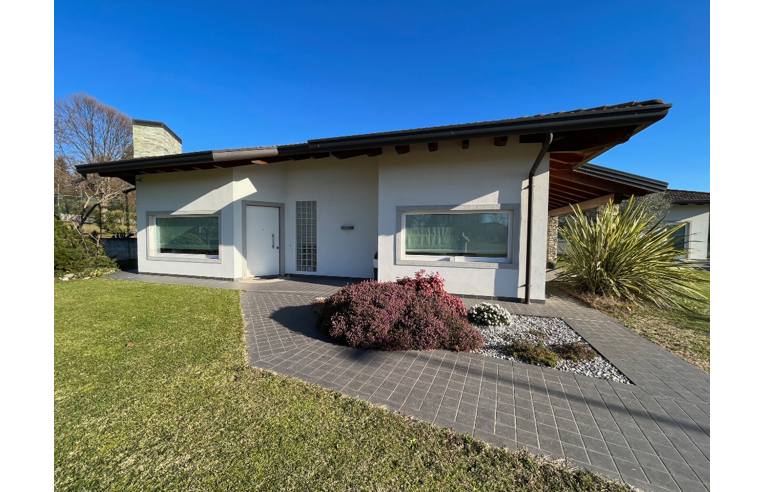 casa indipendente in vendita a Tricesimo in zona Leonacco