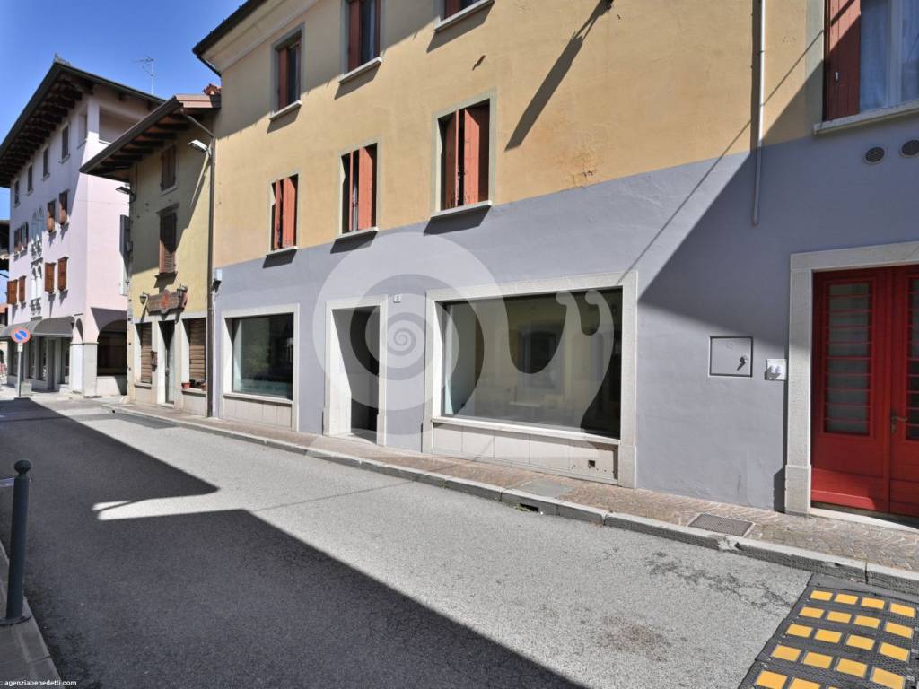 locale commerciale in vendita a Tricesimo in zona Castello