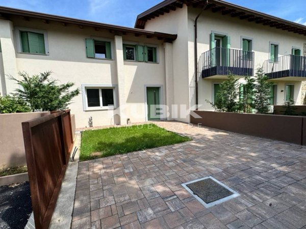 casa indipendente in vendita a Tricesimo in zona Morena