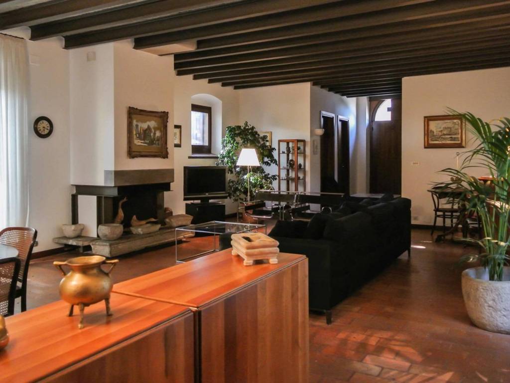 casa indipendente in vendita a Tricesimo in zona Luseriacco