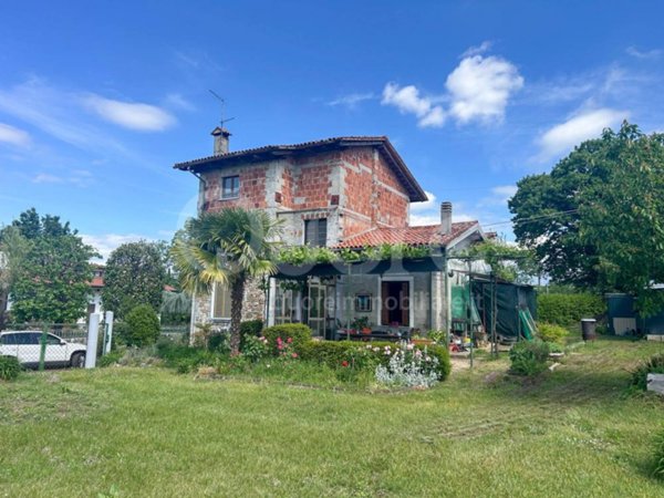 casa indipendente in vendita a Tricesimo in zona Fraelacco