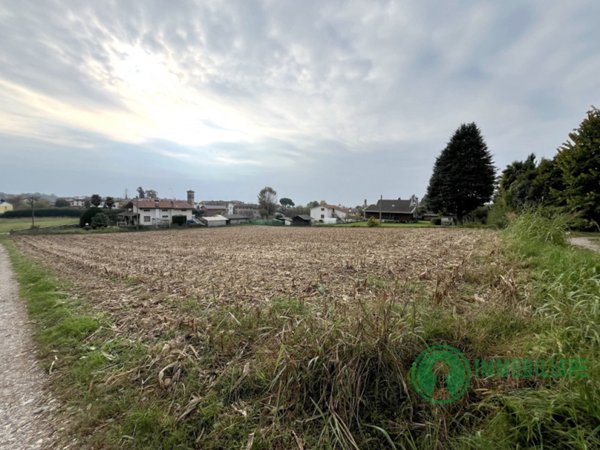 bifamiliare in vendita a Tricesimo in zona Leonacco