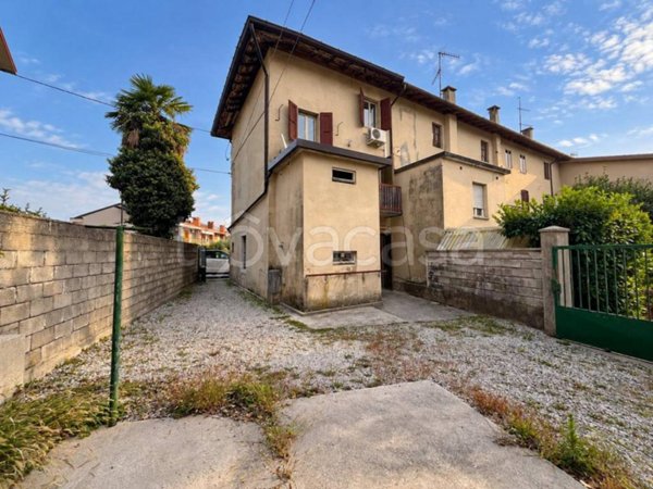 casa indipendente in vendita a Tricesimo in zona Castello