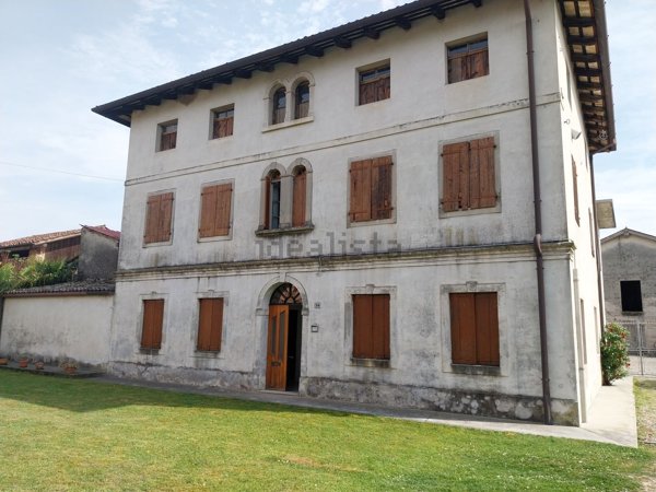 casale in vendita a Trivignano Udinese in zona Clauiano