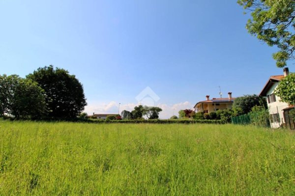 terreno edificabile in vendita a Trivignano Udinese in zona Clauiano