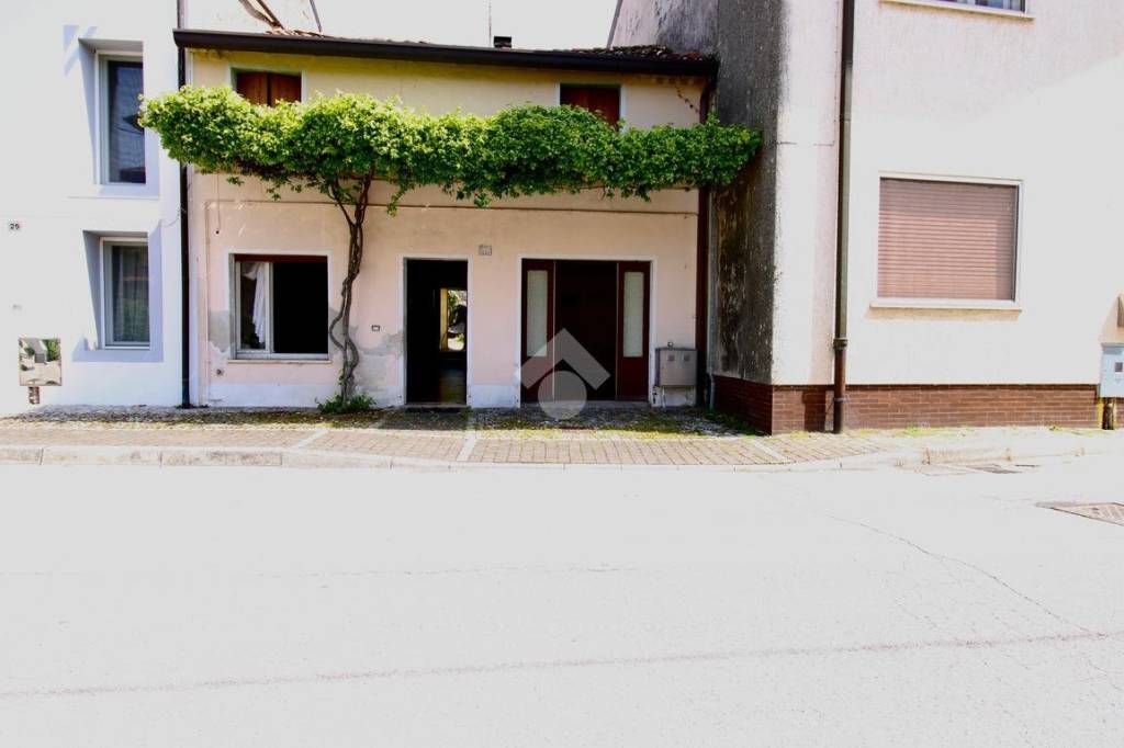 casa indipendente in vendita a Trivignano Udinese