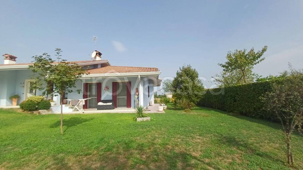 casa indipendente in vendita a Trivignano Udinese