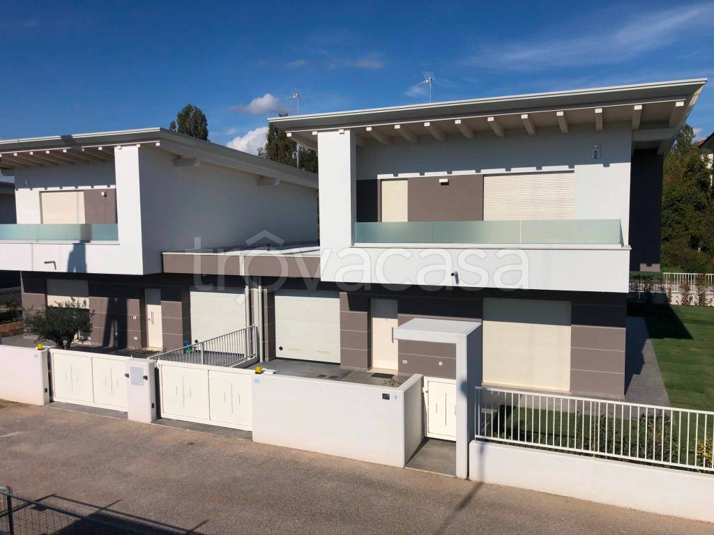 casa indipendente in vendita ad Udine in zona San Paolo/Sant'Osvaldo