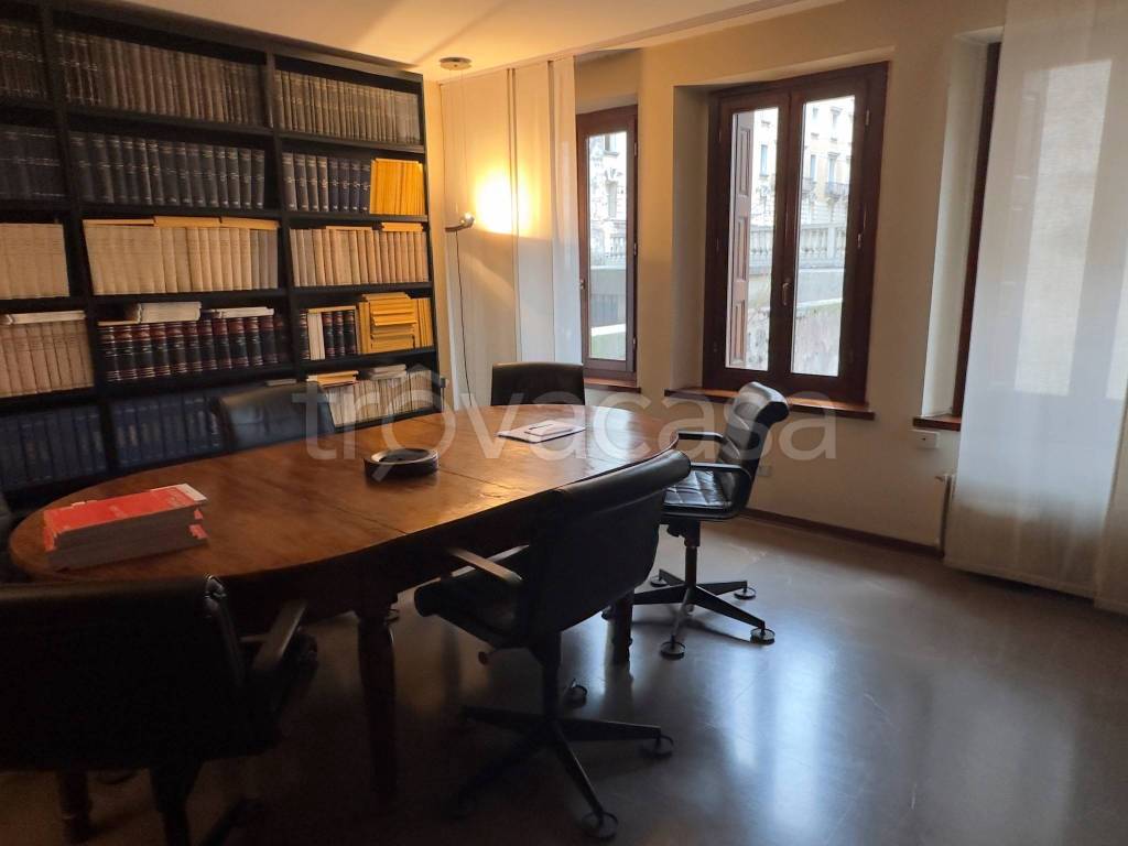 ufficio in vendita ad Udine in zona Centro Storico