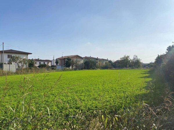 terreno edificabile in vendita ad Udine in zona Beivars