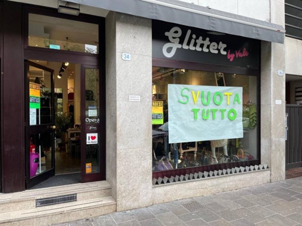 locale commerciale in vendita ad Udine