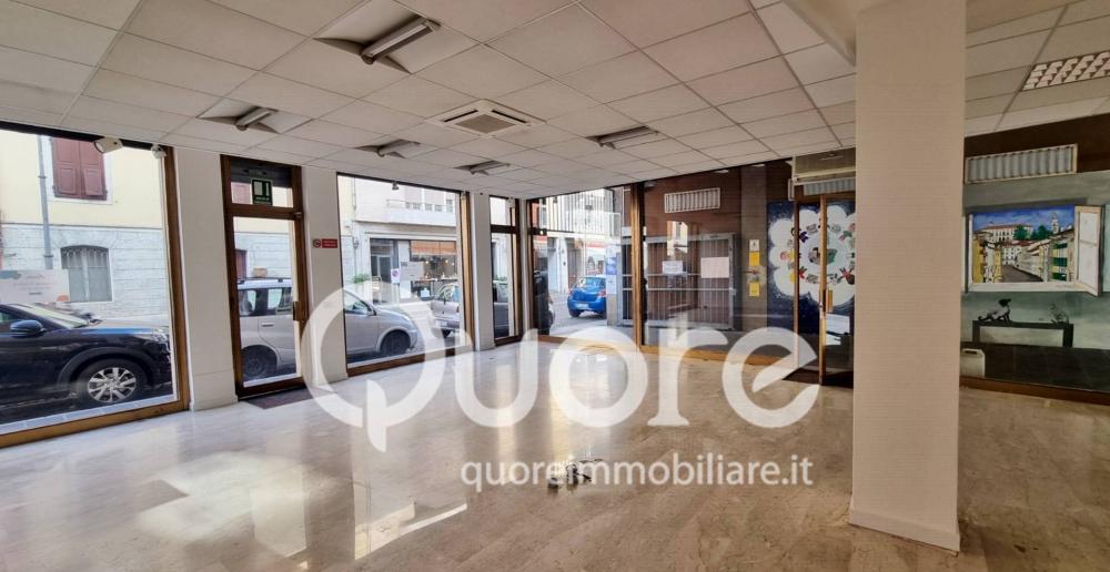 locale commerciale in vendita ad Udine