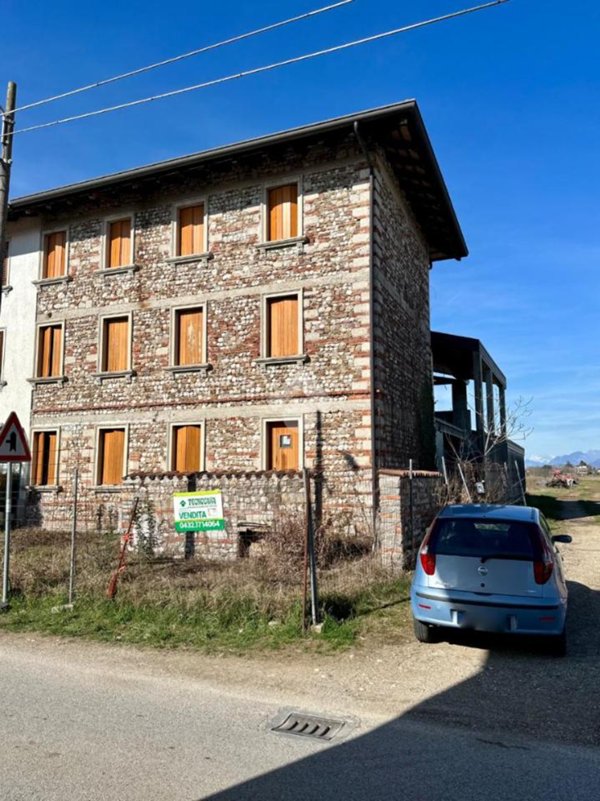 casa indipendente in vendita ad Udine in zona Laipacco
