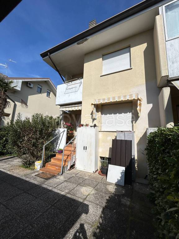 casa indipendente in vendita ad Udine in zona San Paolo/Sant'Osvaldo