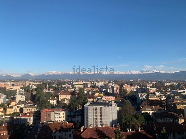 appartamento in vendita ad Udine in zona Rizzi