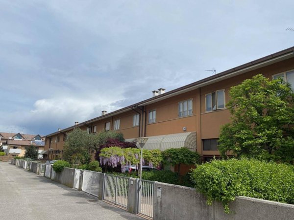 casa indipendente in vendita ad Udine in zona Baldasseria