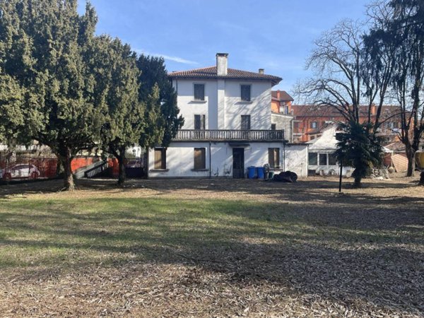 casa indipendente in vendita ad Udine in zona Rizzi
