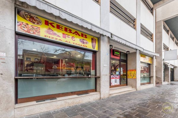 negozio in vendita ad Udine