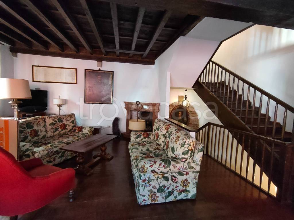 casa indipendente in vendita ad Udine in zona Centro Storico