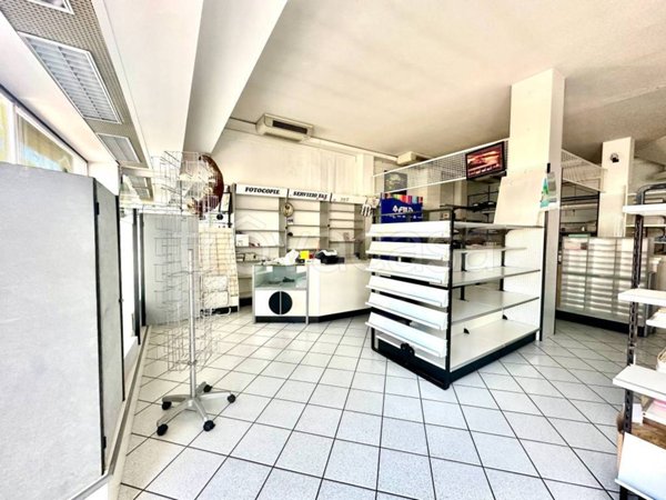 negozio in vendita ad Udine