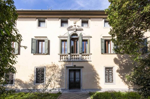 casa indipendente in vendita ad Udine in zona Centro Storico