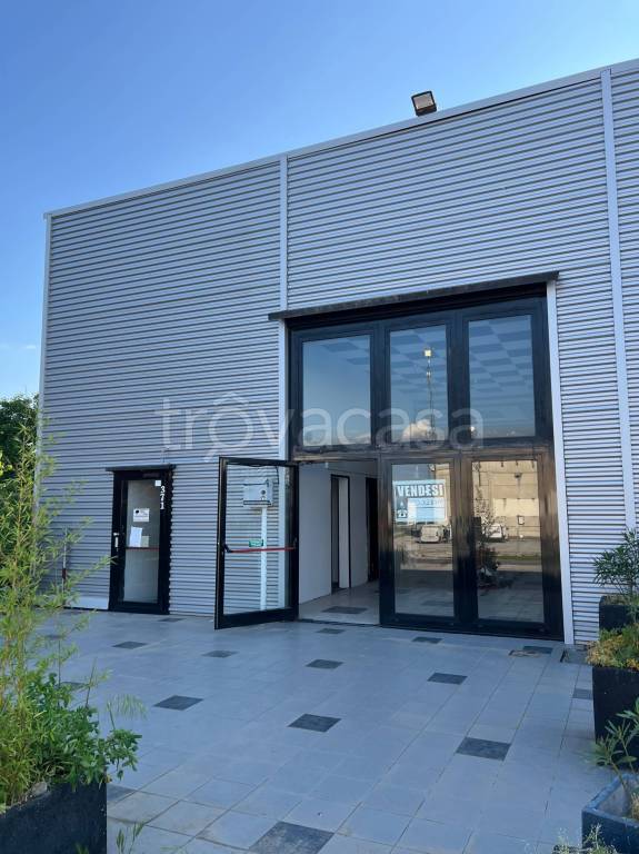 locale commerciale in vendita ad Udine in zona Baldasseria