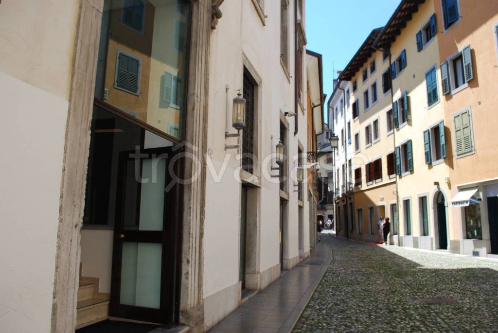 appartamento in vendita ad Udine in zona Centro Storico