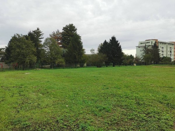 negozio in vendita ad Udine in zona Rizzi