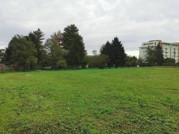 negozio in vendita ad Udine in zona Rizzi
