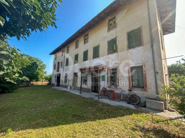casa indipendente in vendita ad Udine in zona Laipacco