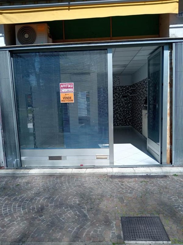 negozio in vendita ad Udine
