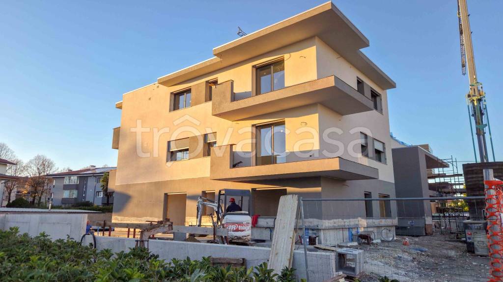 appartamento in vendita ad Udine in zona Vât