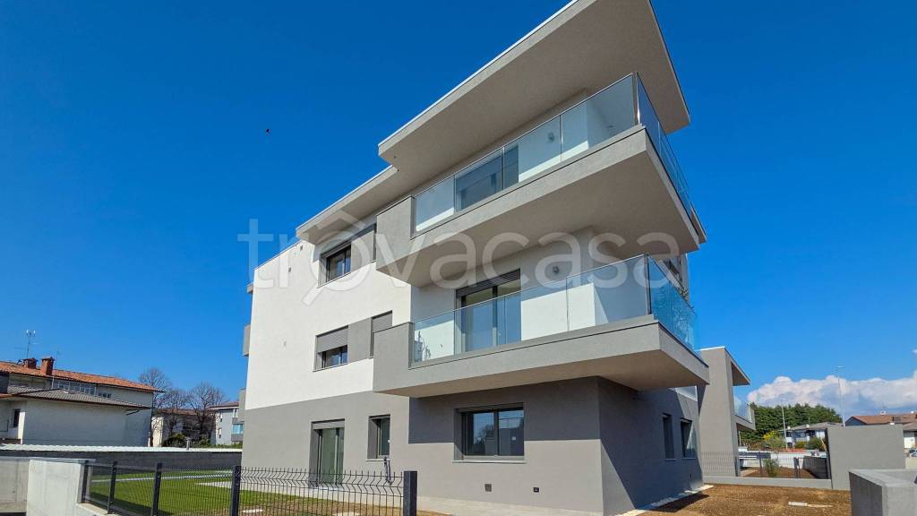 appartamento in vendita ad Udine in zona Vât