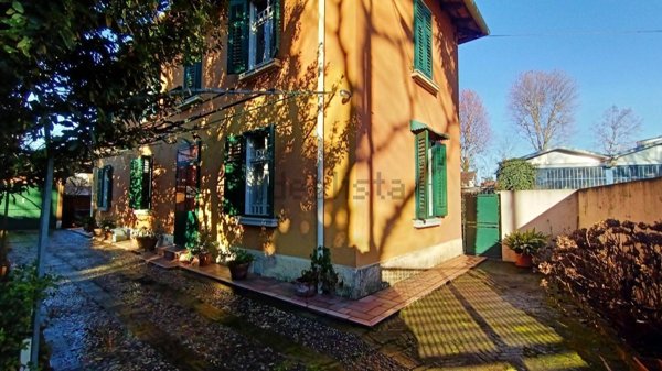 casa indipendente in vendita ad Udine in zona Vât