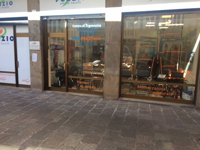 negozio in vendita ad Udine