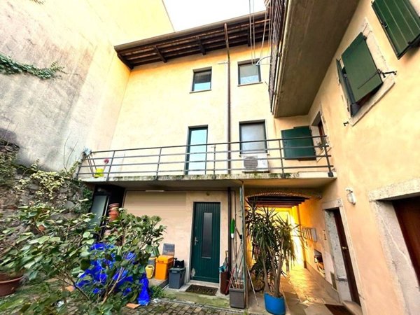 casa indipendente in vendita ad Udine in zona Centro Storico
