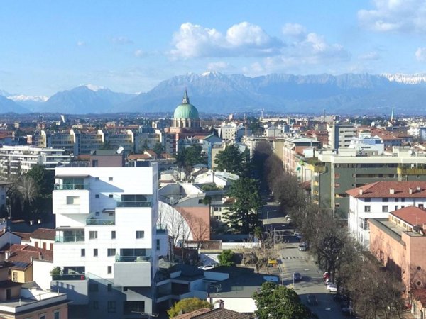 appartamento in vendita ad Udine in zona Centro Storico