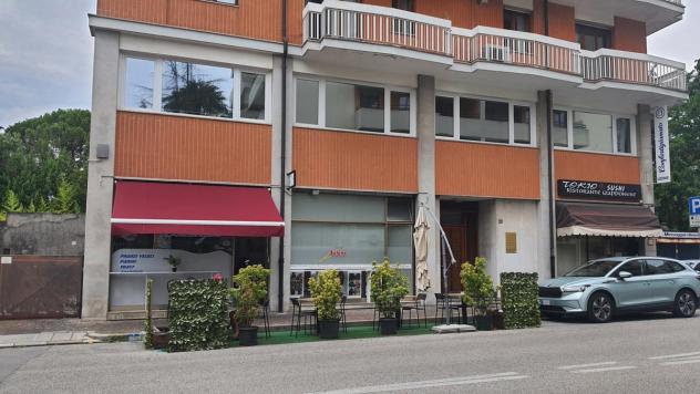 negozio in vendita ad Udine
