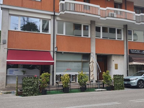 negozio in vendita ad Udine