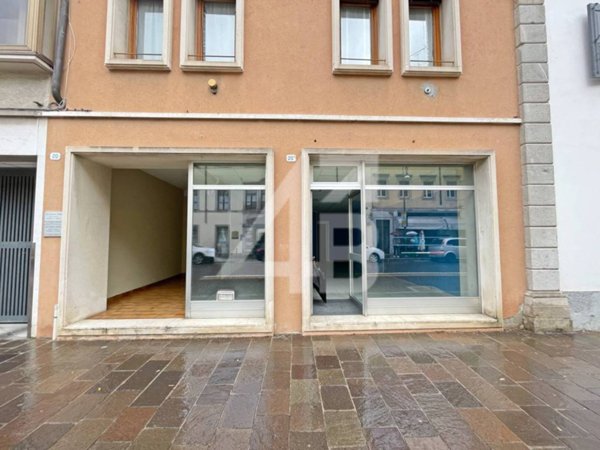 appartamento in vendita ad Udine in zona Rizzi