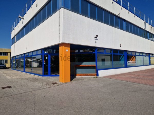 negozio in vendita ad Udine